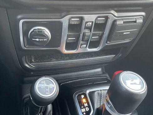 Used 2022 Jeep Wrangler Unlimited Sahara w/ Cold Weather Group image 24