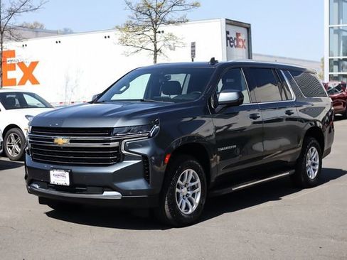 Used 2021 Chevrolet Suburban LT w/ Luxury Package AWD/4WD image 10