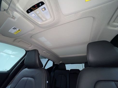 New 2026 Volvo XC40 B5 Ultra w/ Climate Package image 9