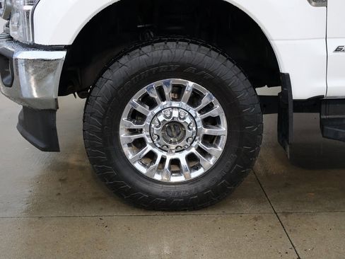 Used 2022 Ford F350 XLT w/ XLT Premium Package image 40