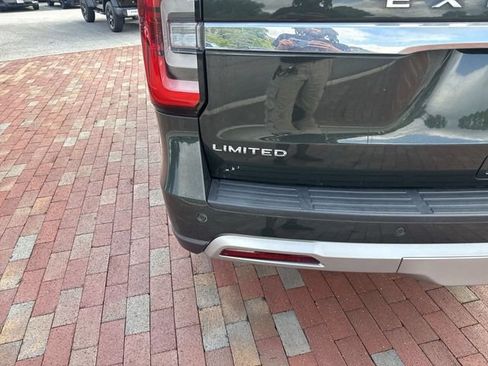 Used 2023 Ford Expedition Limited RWD image 8