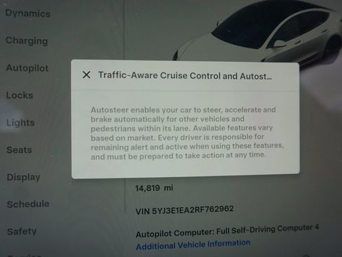 Used 2024 Tesla Model 3 Standard Range RWD image 15