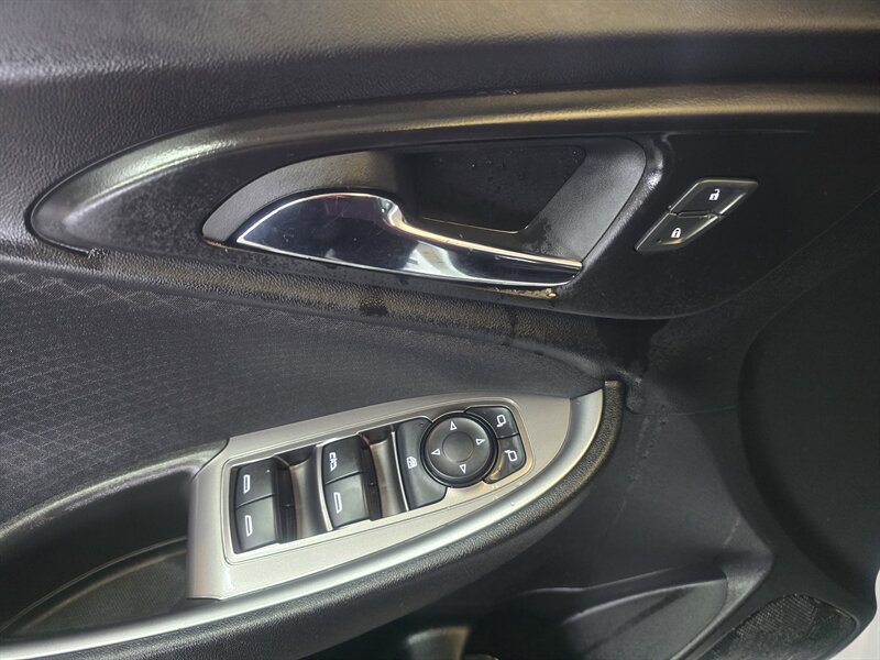 Used 2024 Chevrolet Malibu LT FWD image 17