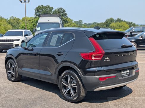 Used 2025 Volvo XC40 B5 Core AWD/4WD image 8