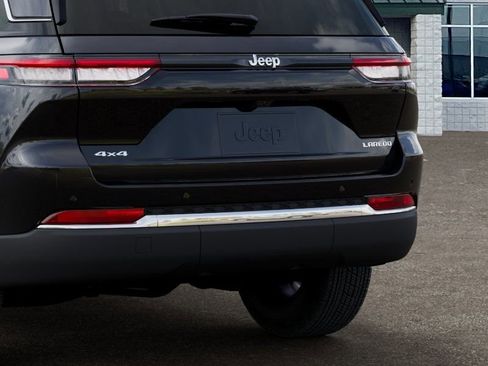 New 2026 Jeep Grand Cherokee Laredo X AWD/4WD image 13