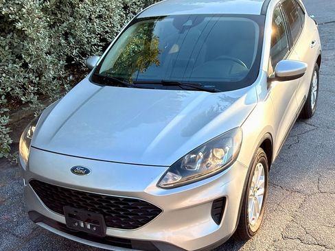 Used 2020 Ford Escape SE FWD image 7
