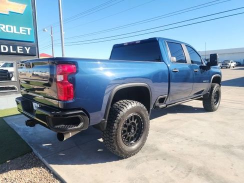 Used 2023 Chevrolet Silverado 2500 Custom w/ Custom Value Package image 4