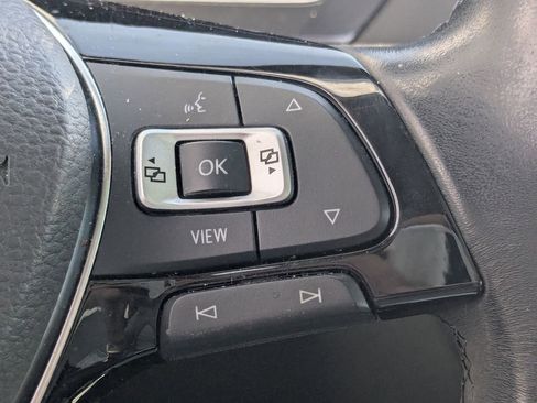 Used 2019 Volkswagen Tiguan SEL image 16