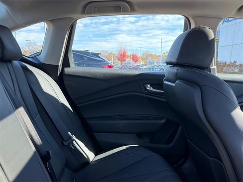 Certified 2025 Acura TLX w/ Technology Package image 10