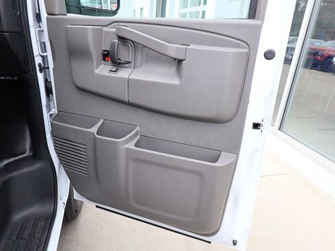 New 2026 Chevrolet Express 2500 w/ Enhanced Convenience Package RWD image 25