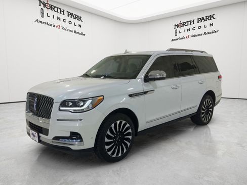 Used 2023 Lincoln Navigator Black Label AWD/4WD image 5