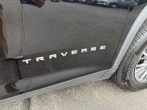 Used 2026 Chevrolet Traverse LT AWD/4WD image 33