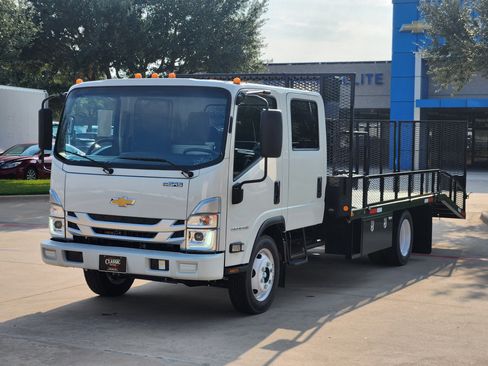 New 2025 Chevrolet Low Cab Forward image 10