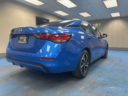 Used 2025 Nissan Sentra SV image 2