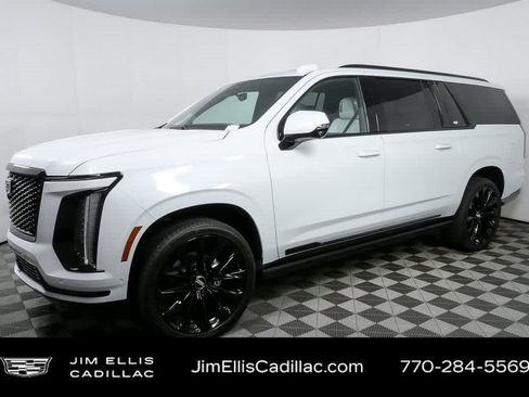 Used 2026 Cadillac Escalade ESV Platinum Sport w/ LPO, ONYX Package AWD/4WD image 2