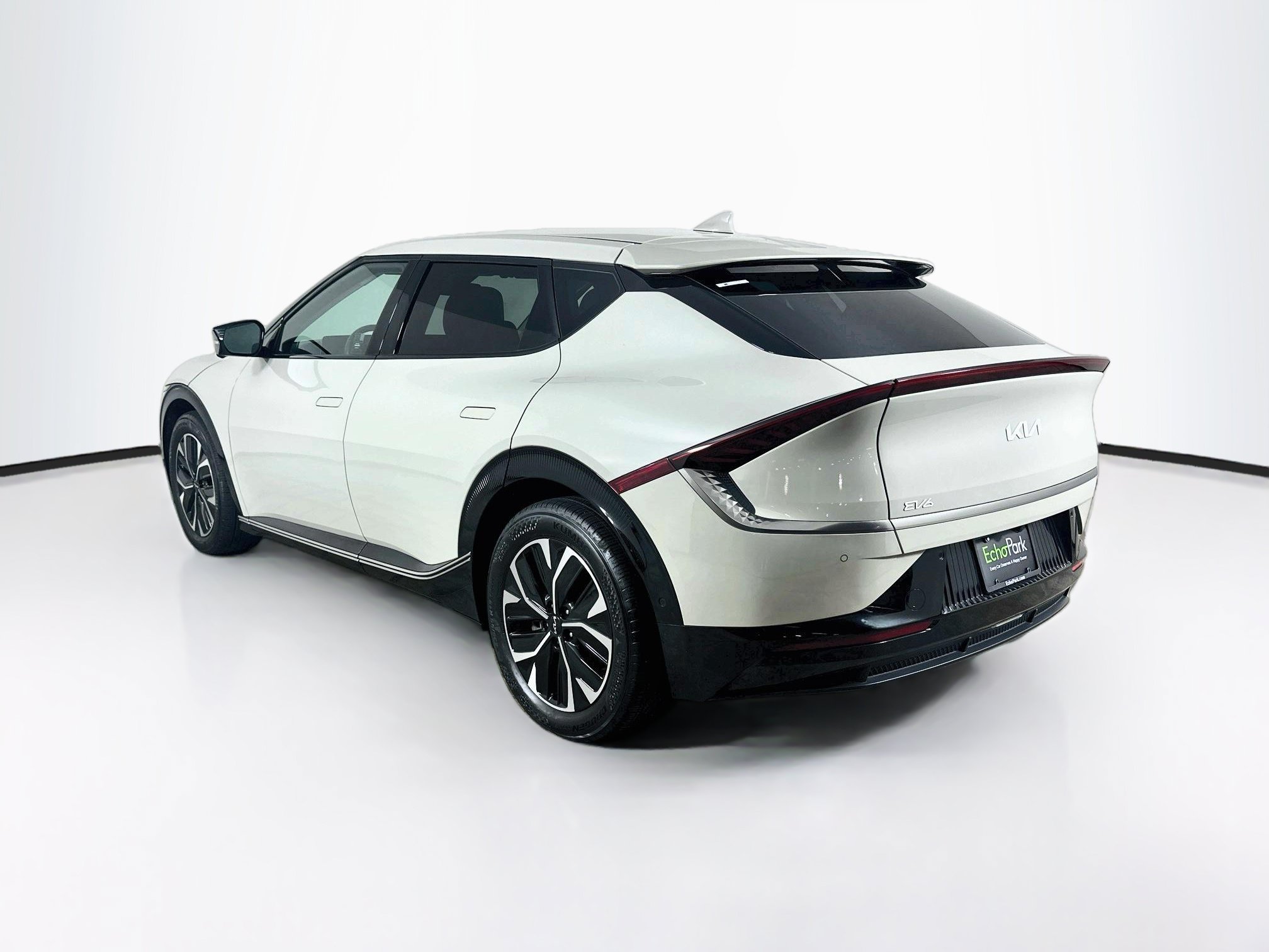 Used 2024 Kia EV6 Wind w/ Wind Technology Package AWD/4WD image 5