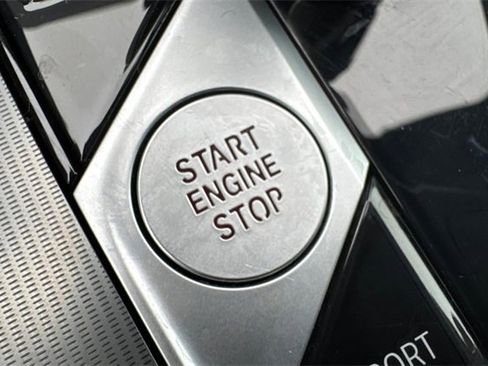 Used 2022 BMW X6 xDrive40i w/ M Sport Package image 35