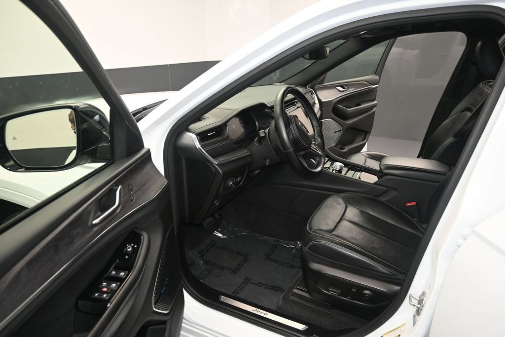 Used 2021 Jeep Grand Cherokee L Overland AWD/4WD image 13