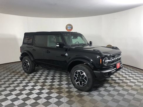 Used 2022 Ford Bronco Outer Banks AWD/4WD image 15