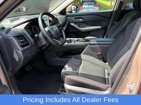 Certified 2025 Nissan Rogue SV AWD/4WD image 16