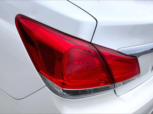 Used 2012 Toyota Avalon image 27