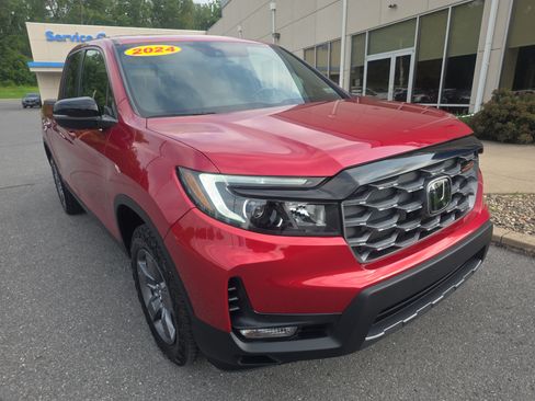 Used 2024 Honda Ridgeline TrailSport image 3