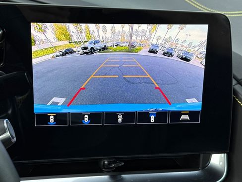 Used 2021 Chevrolet Corvette Stingray Premium Conv w/ Z51 Performance Package image 16