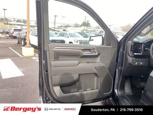 New 2026 GMC Sierra 1500 SLE w/ Preferred Package image 25