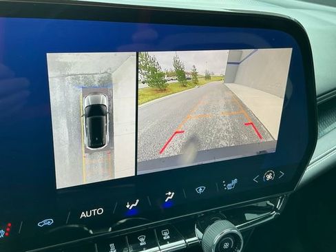 Used 2025 Chevrolet Blazer EV LT w/ Super Cruise Package image 22