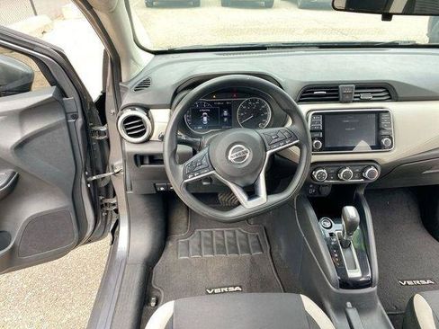 Used 2021 Nissan Versa SV FWD image 29
