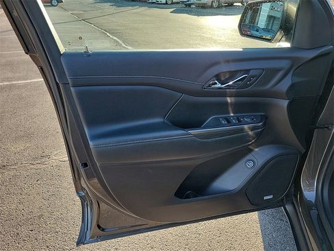 Used 2019 GMC Acadia SLT image 19