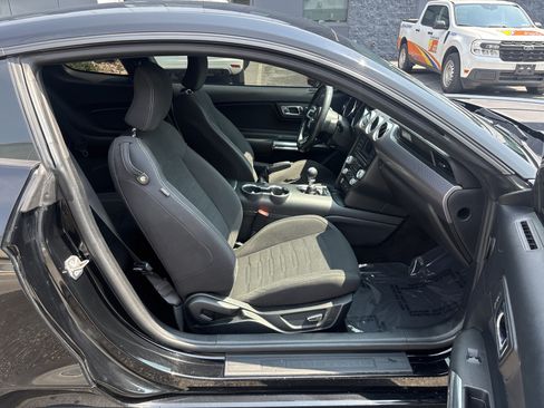 Used 2016 Ford Mustang GT RWD image 21