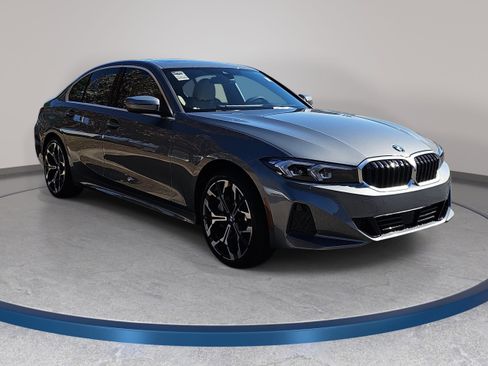 New 2026 BMW 330i Sedan w/ Premium Package image 3