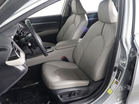 Used 2023 Toyota Camry SE image 25