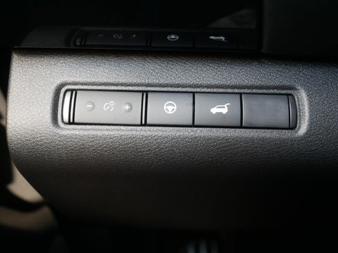 Certified 2025 Nissan Pathfinder SV w/ SV Premium Package AWD/4WD image 26