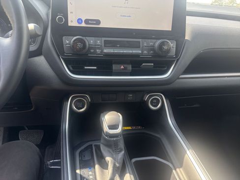 Used 2025 Toyota Grand Highlander FWD image 17