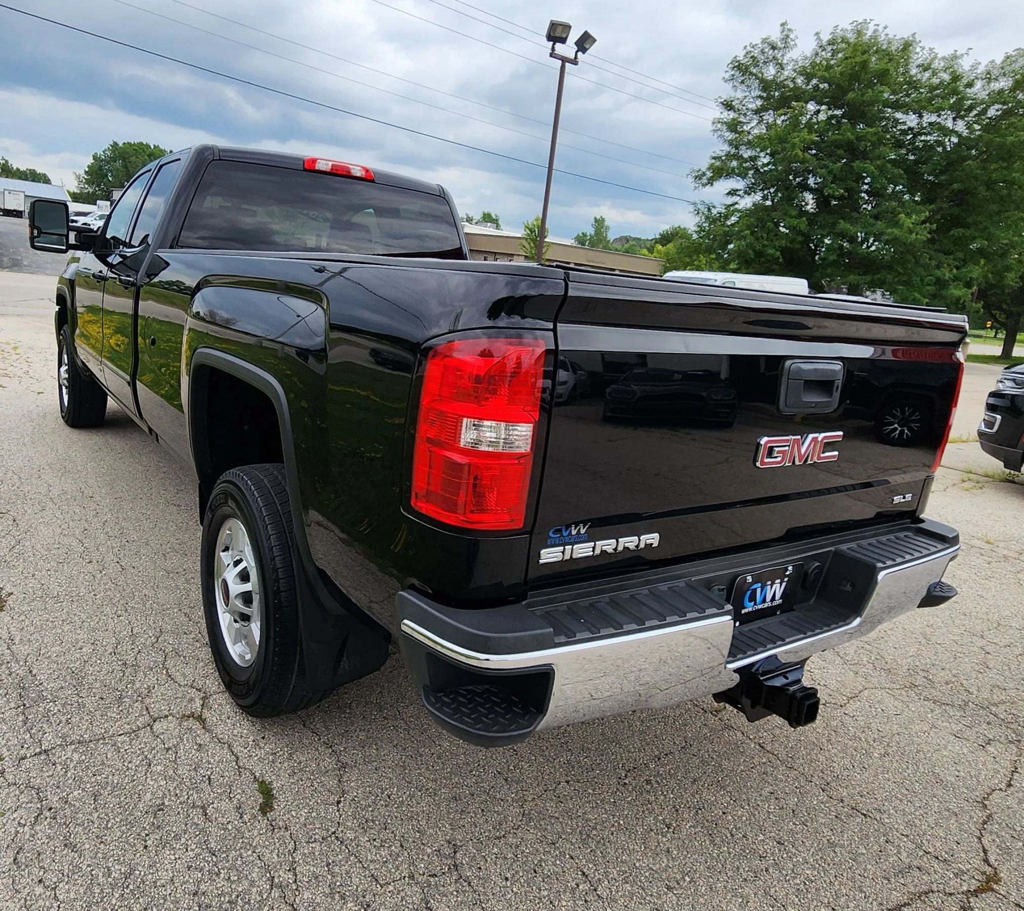 Used 2019 GMC Sierra 2500 SLE w/ Suspension Package, Off-Road AWD/4WD image 12