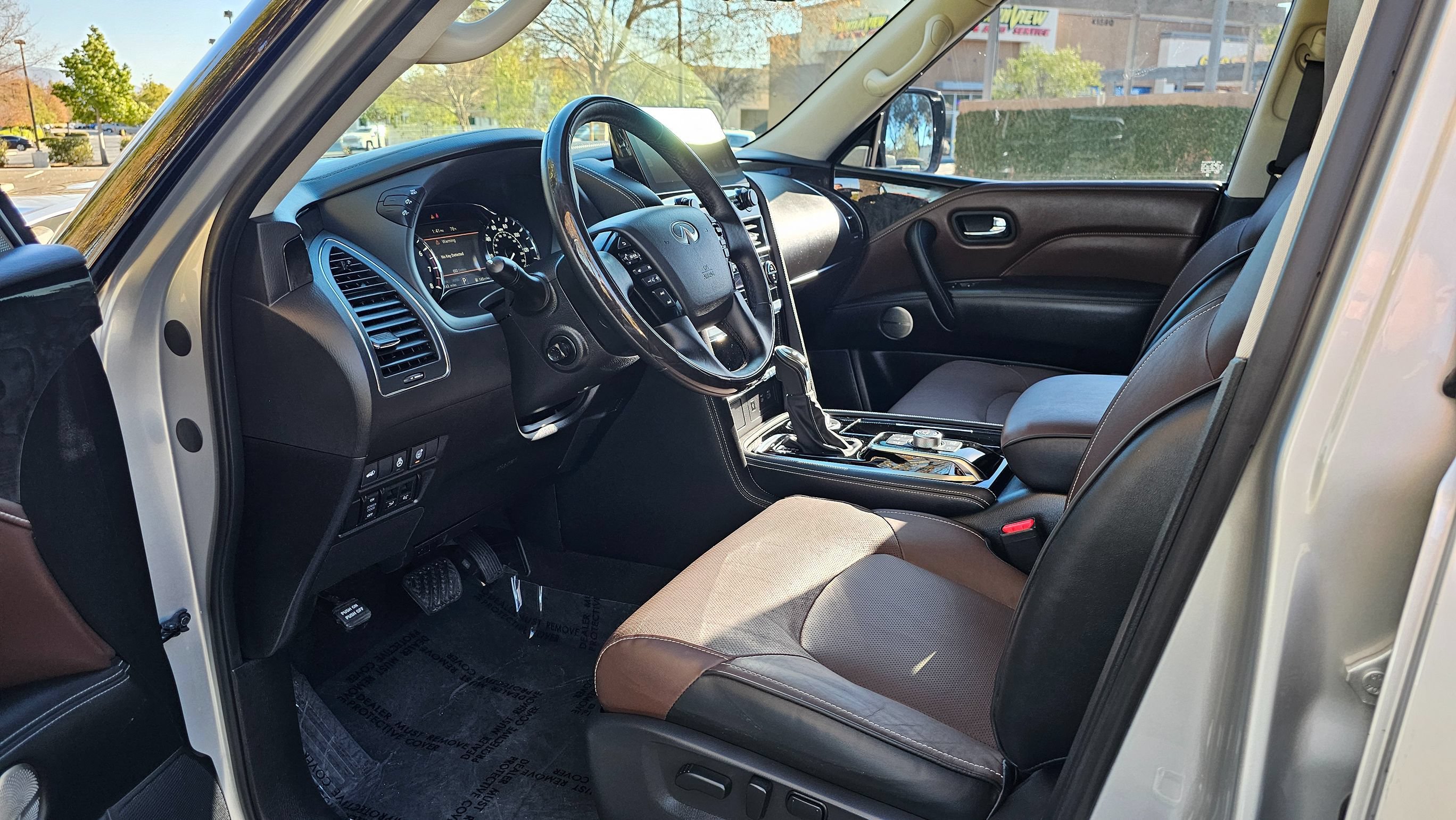 Used 2022 INFINITI QX80 Sensory w/ All-Season Package AWD/4WD image 13