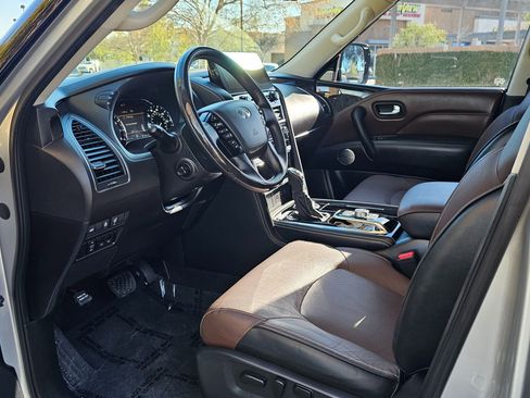 Used 2022 INFINITI QX80 Sensory w/ All-Season Package image 13