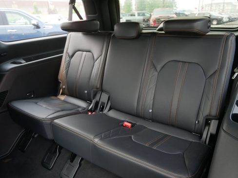 Used 2024 Ford Expedition Max Platinum AWD/4WD image 22