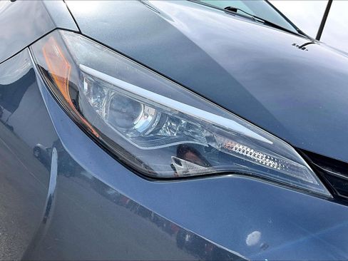 Used 2019 Toyota Corolla L image 26