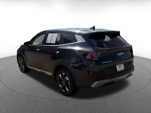 Used 2026 Kia Sportage LX FWD image 9