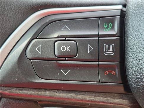 Used 2023 Jeep Grand Cherokee L Limited AWD/4WD image 15