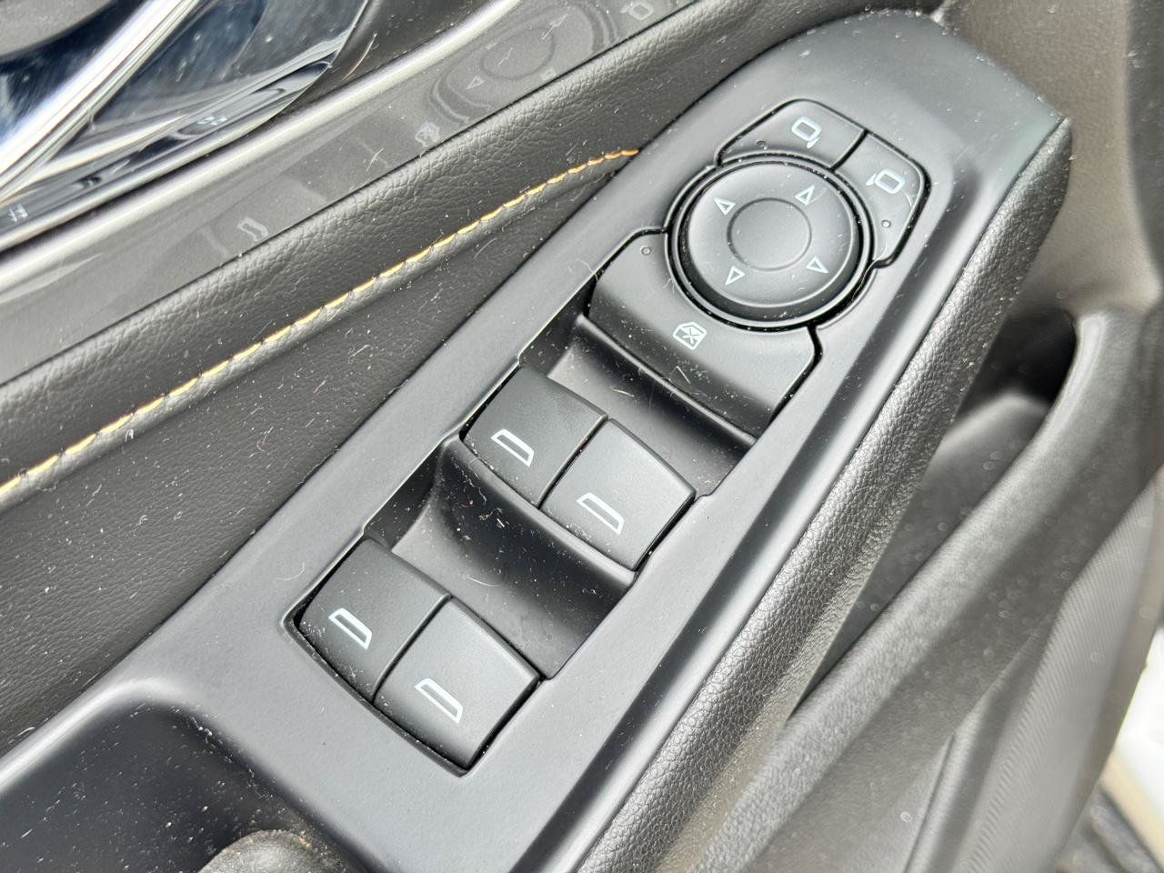 Used 2021 Chevrolet Traverse LS FWD image 20