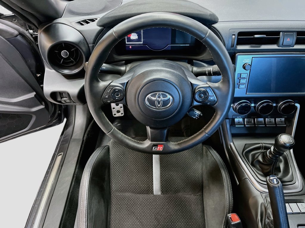 Used 2024 Toyota GR86 Premium RWD image 22