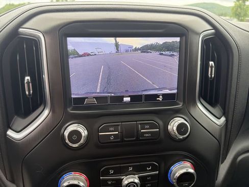 Used 2020 GMC Sierra 2500 AT4 w/ AT4 Premium Package AWD/4WD image 15