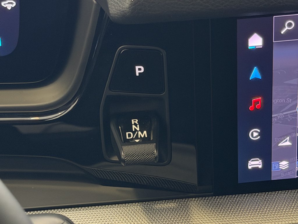 Certified 2025 Porsche Cayenne E-Hybrid Coupe AWD/4WD image 19