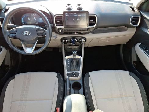 Used 2024 Hyundai Venue SEL image 26