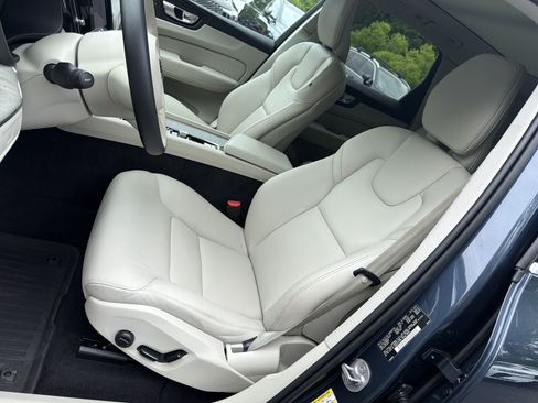 Certified 2023 Volvo XC60 B5 Plus w/ Climate Package AWD/4WD image 16