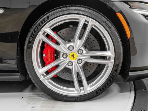 Certified 2025 Ferrari Roma Spider RWD image 19